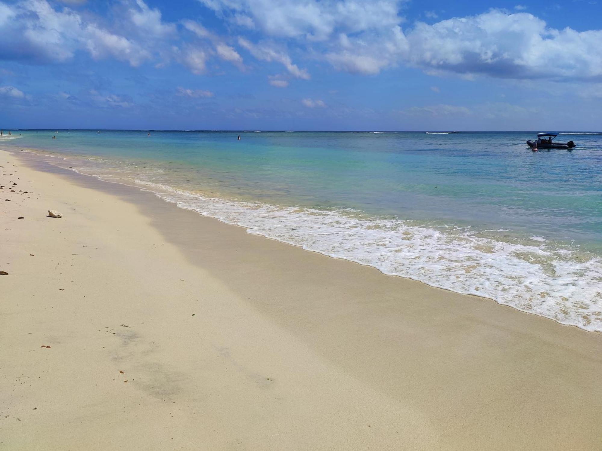 Fibonacci Beachfront Apartment Flic-en-Flacq المظهر الخارجي الصورة